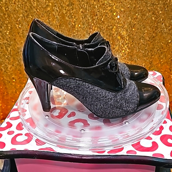 K Brown ANDREA Heels LIKE NEW - Picture 5 of 9